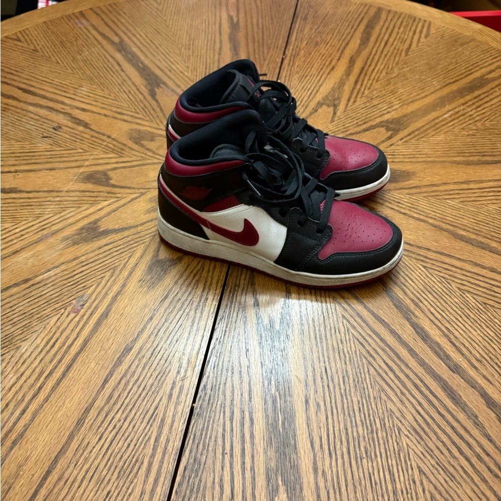 Nike Air Jordan 1 Bred Toes